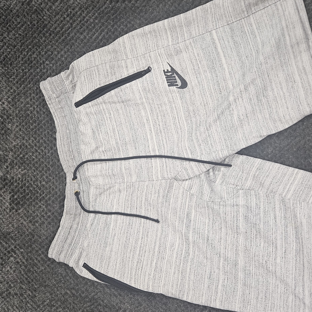 Nike Gray Athletic Men's Shorts